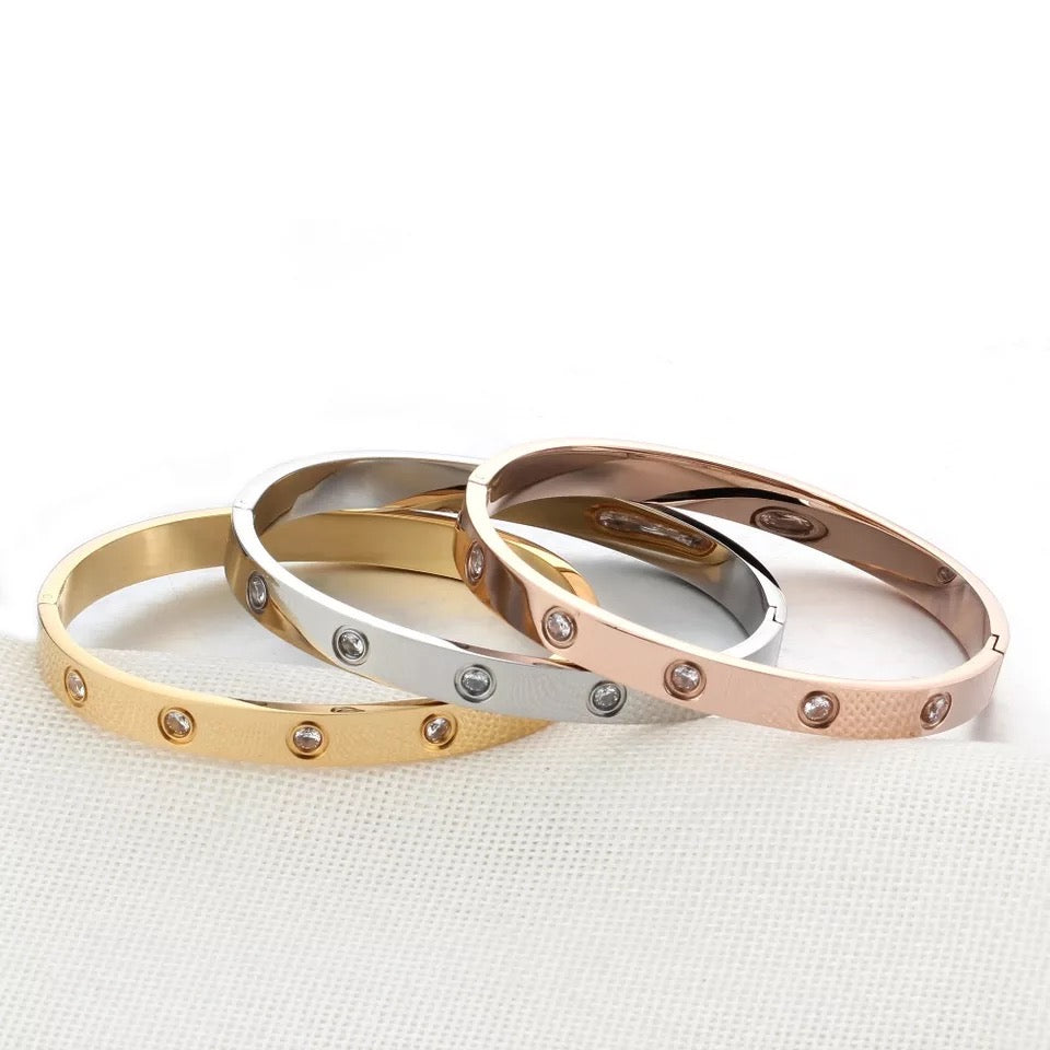 Love Bangle